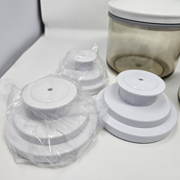 Food Storage Container Set with White Lids - Picture 6 of 15